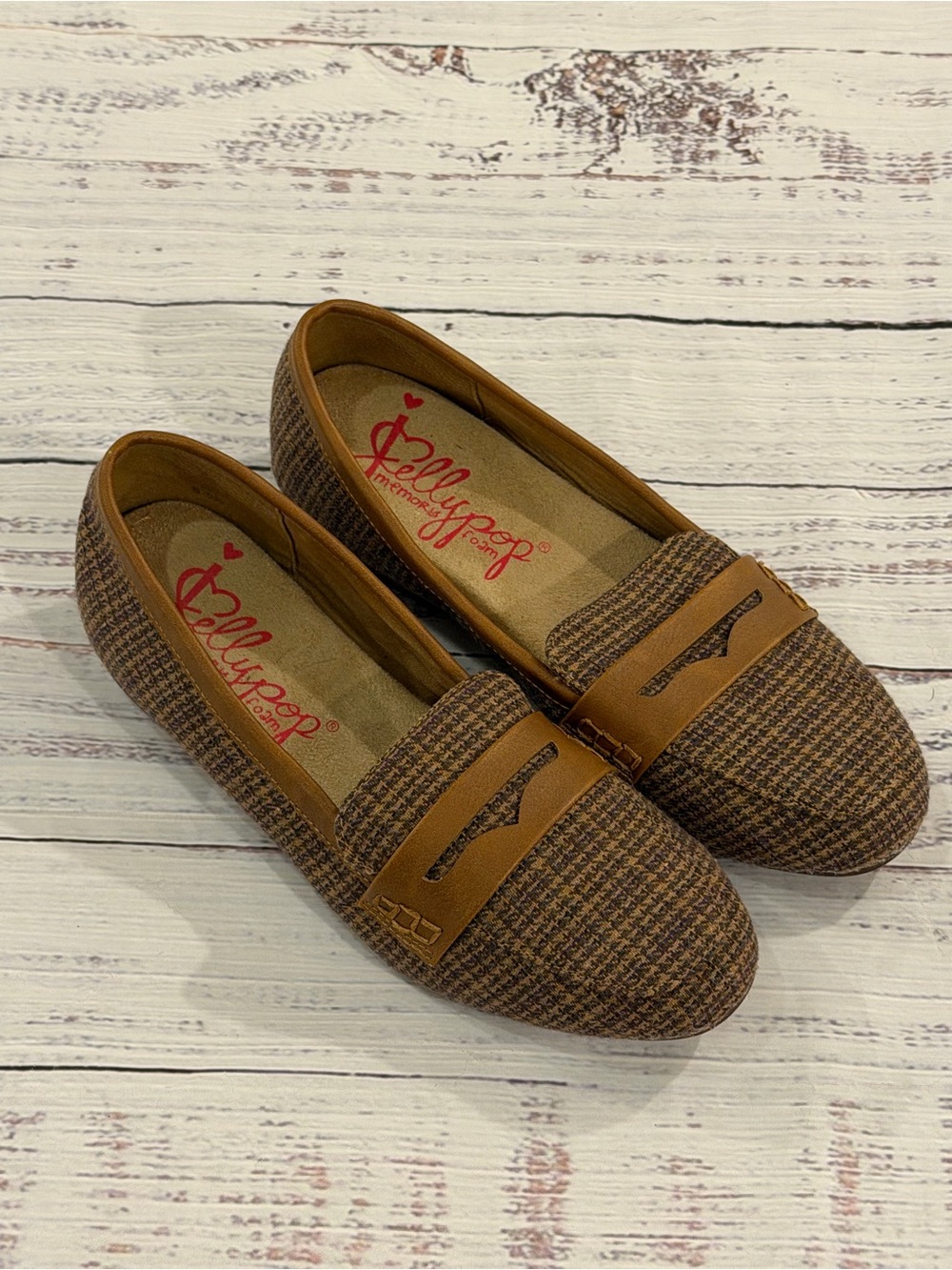 Jellypop Rossi Womens Loafer Black/ Tan US Size 6.5M memory foam. boho retro